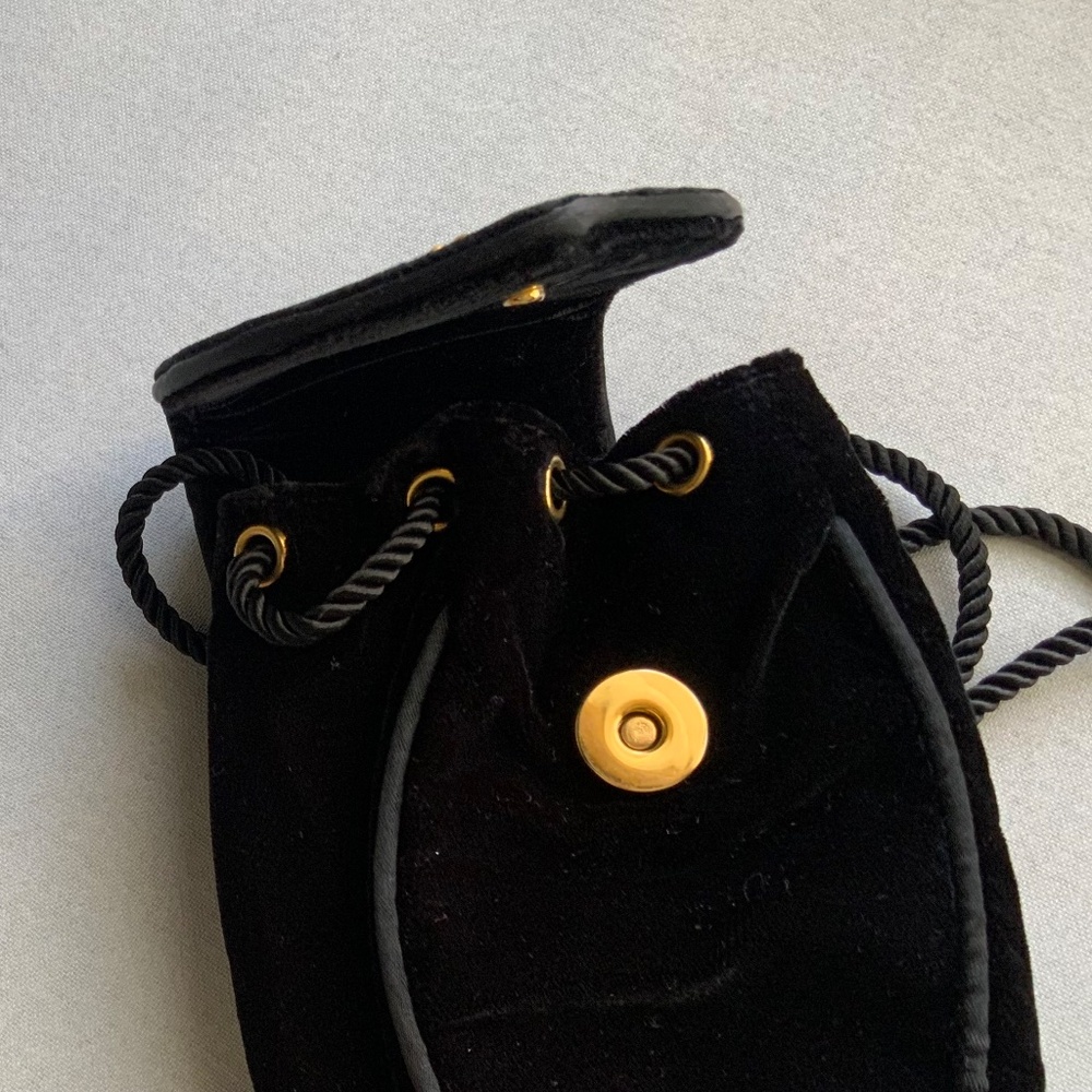VINTAGE MAGIE NOIRE LANCÔME BLACK VELVET SEQUINED CROSSBODY EVENING BAG PURSE - Picture 9 of 9